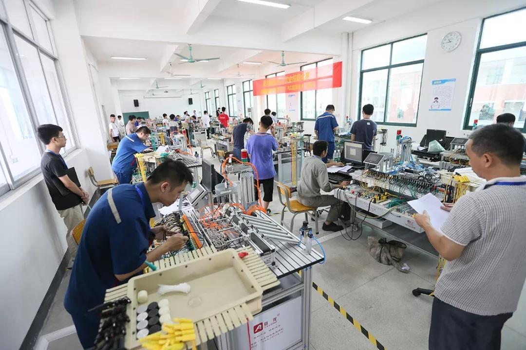 群英聚首 賽場(chǎng)競(jìng)技!小記第六屆全區(qū)職工職業(yè)技能大賽