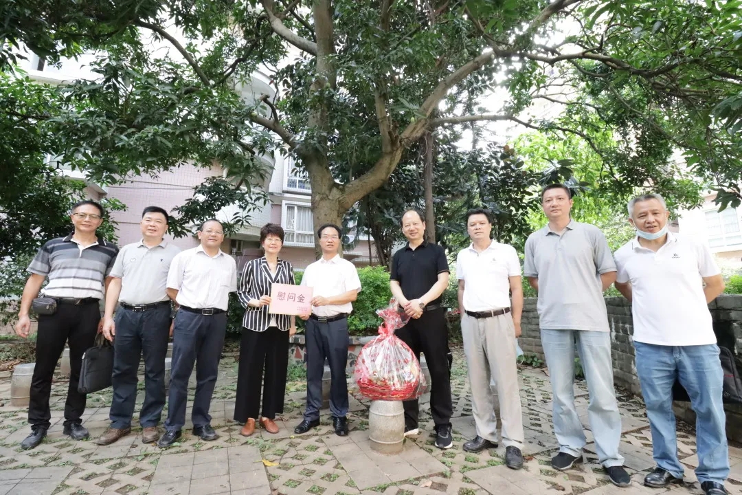 暖心！自治區(qū)總工會調(diào)研走訪慰問組到我市開展調(diào)研走訪慰問活動