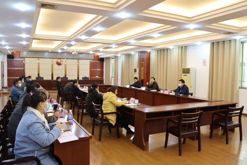 自治區(qū)總工會(huì)副主席鄭勝景到我市開展送溫暖慰問活動(dòng)