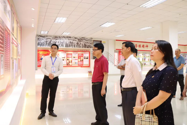 市直機(jī)關(guān)工委領(lǐng)導(dǎo)到市總工會調(diào)研指導(dǎo)黨建工作