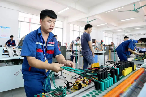 各路精英快來組隊！全區(qū)2022年職工職業(yè)技能大賽等你來戰(zhàn)