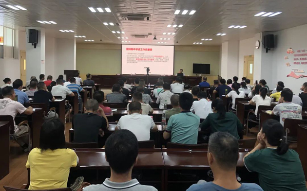 “勞模工匠進學校、思政教師進企業(yè)”活動丨“思政課”從三尺講堂搬到企業(yè)一線