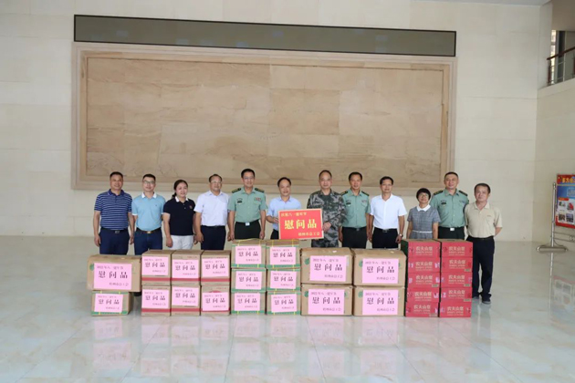梧州市總工會(huì)領(lǐng)導(dǎo)班子“八一”走訪慰問(wèn)部隊(duì)官兵，共敘軍民魚(yú)水情