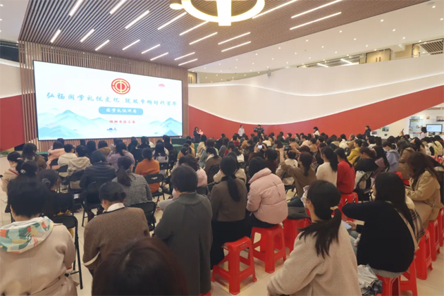 “花”樣過(guò)節(jié)，綻放巾幗芳華——市總工會(huì)舉辦慶“三八”國(guó)際婦女節(jié)系列活動(dòng)（一）