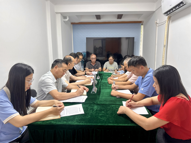 市總工會(huì)調(diào)研組到萬(wàn)秀區(qū)、長(zhǎng)洲總工會(huì)指導(dǎo)交流工會(huì)工作