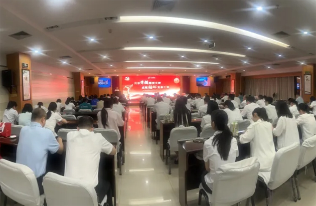 梧州郵政舉辦“傳承勞模精神火種，點(diǎn)燃梧郵發(fā)展引擎”2025 年勞模先進(jìn)事跡宣講會(huì)