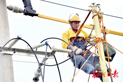 致敬！熱浪下的勞動者們