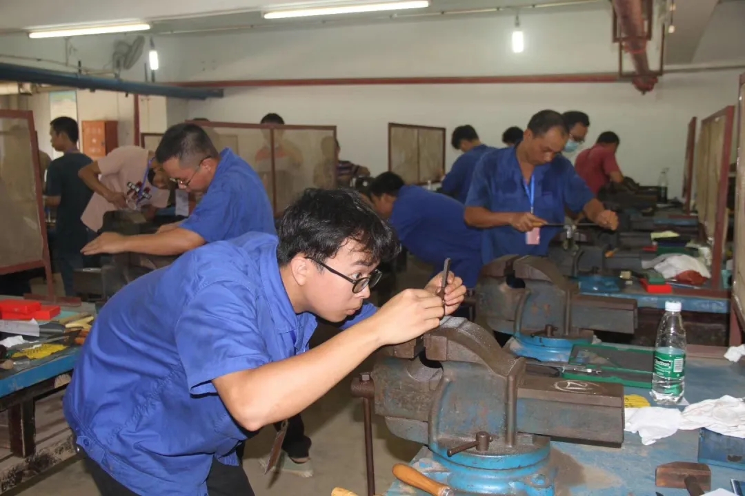 廣西第六屆農(nóng)民工技能大賽梧州市市級(jí)復(fù)賽開(kāi)賽